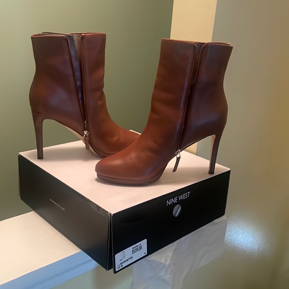 Cognac in color with zipper